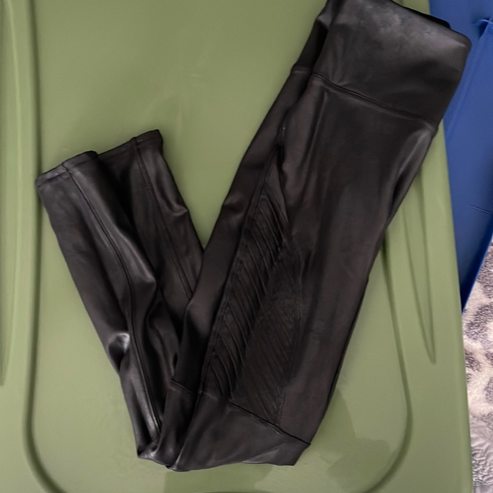 Spans faux leather MOTO leggings